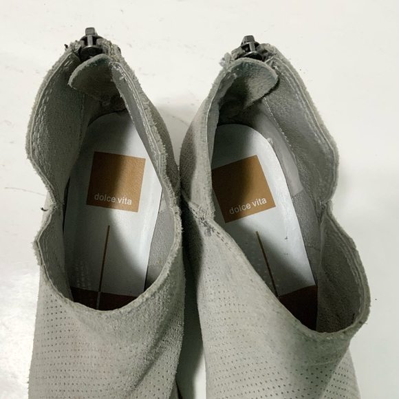 Dolce Vita Karsen Gray Perforated Suede Ankle Bootie Womens Size 8 - Picture 6 of 10